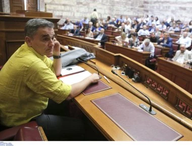 Αυξήσεις σε ΕΝΦΙΑ τονίζει ο Ευ. Τσακαλώτος σε ομιλία του σε βουλευτές του ΣΥΡΙΖΑ